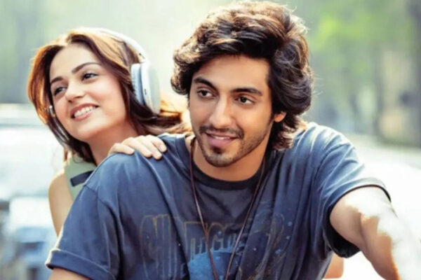 Ahaan Panday: 'Saiyaara' co-stars Ahaan Panday and Aneet Padda spark dating buzz as fans spot matching tattoos | Hindi Movie News