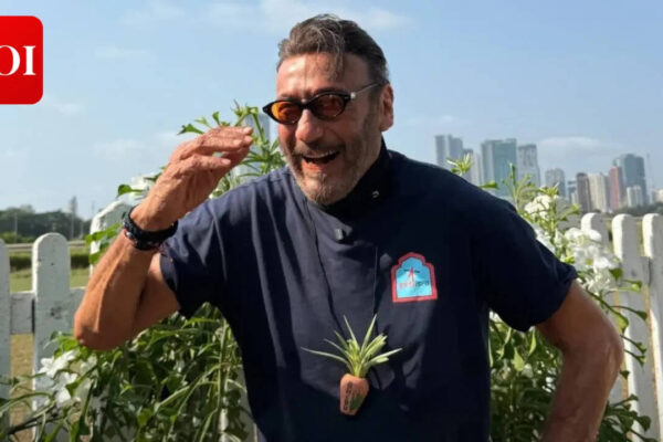 Jackie Shroff reveals his daily routine, ‘8 hours for sleep, work and yourself’, and the one food he can't live without: 'I listen to my kids’ | Hindi Movie News