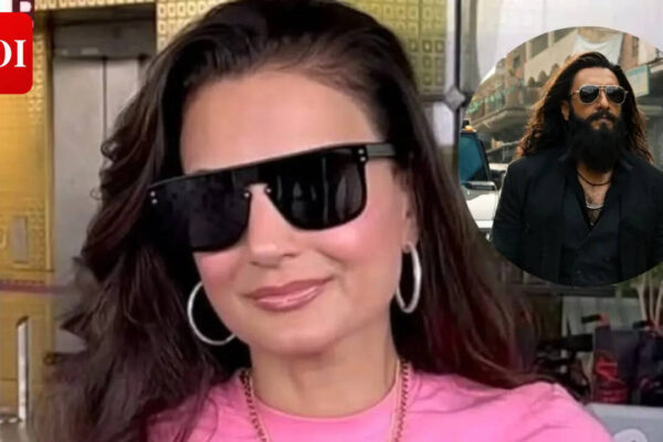 Ameesha Patel: 'Purely on footfalls, we are unmatched': Ameesha Patel shares screenshots comparing Sunny Deol starrer 'Gadar' and 'Ranveer Singh led 'Dhurandhar' | Hindi Movie News