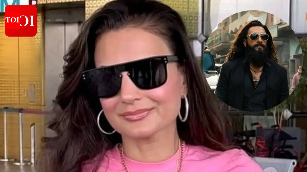 Ameesha Patel: 'Purely on footfalls, we are unmatched': Ameesha Patel shares screenshots comparing Sunny Deol starrer 'Gadar' and 'Ranveer Singh led 'Dhurandhar' | Hindi Movie News