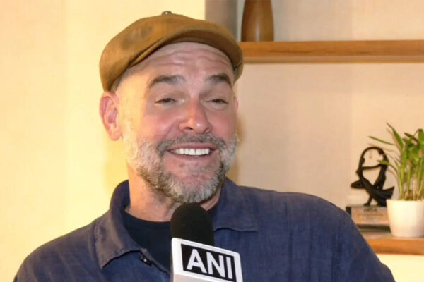 Paul Blackthorne recalls Aamir Khan’s washroom pep talk before ‘Lagaan’ scene: 'I just froze and thought, Oh, God' |