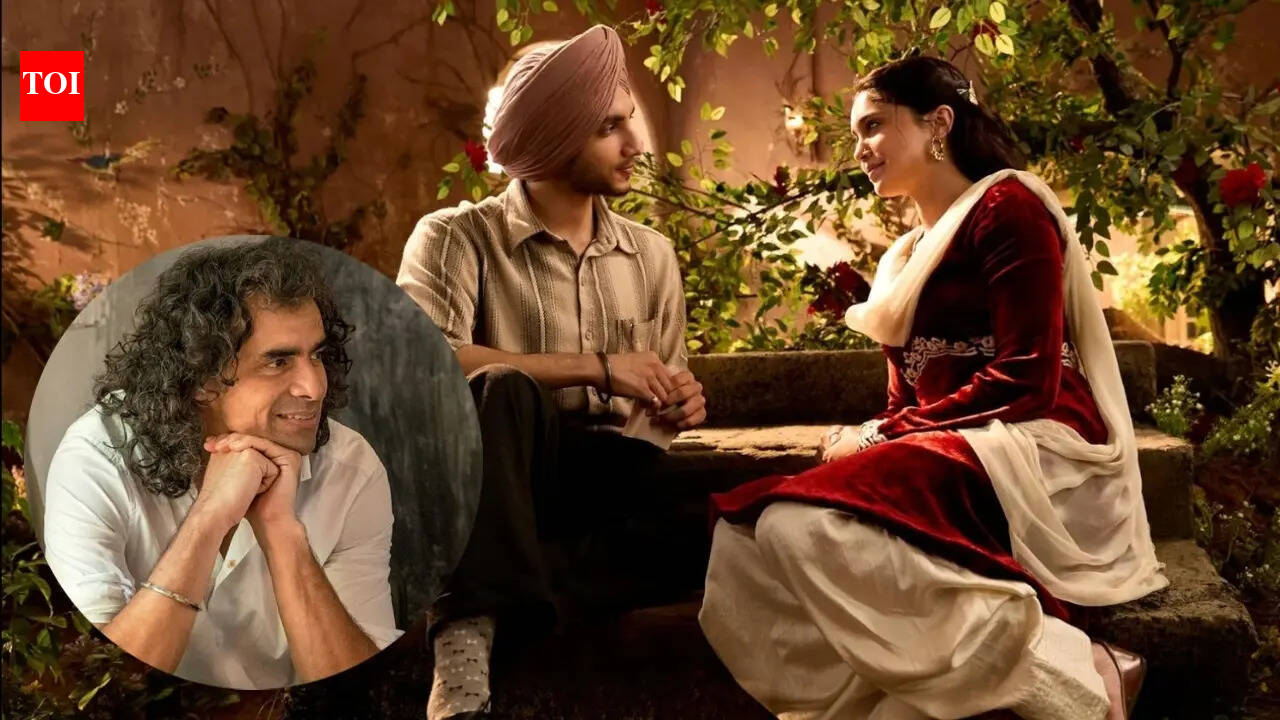 Imtiaz Ali: Pakistani filmmaker showers praise on Imtiaz Ali's 'Main Vaapas Aunga', lauds Naseeruddin Shah's performance: 'It stays with you' | Hindi Movie News