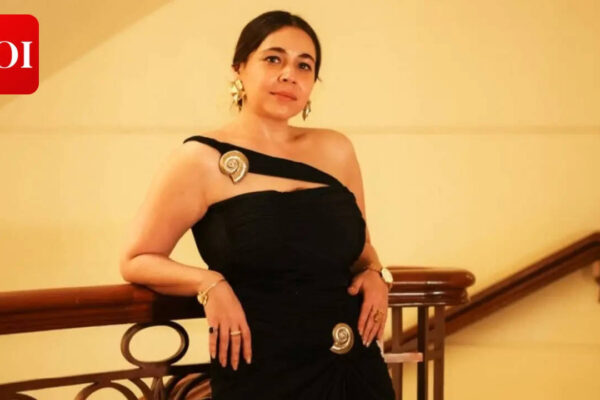 Maanvi Gagroo recalls receiving ‘Rs 1 lakh plus compromise’ texts: ‘This is what happens to non-nepo kids' | Hindi Movie News