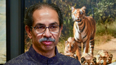Uddhav Thackeray's show of strength falls flat; only 3 of 9 MPs attend parliamentary meeting despite whip | India News