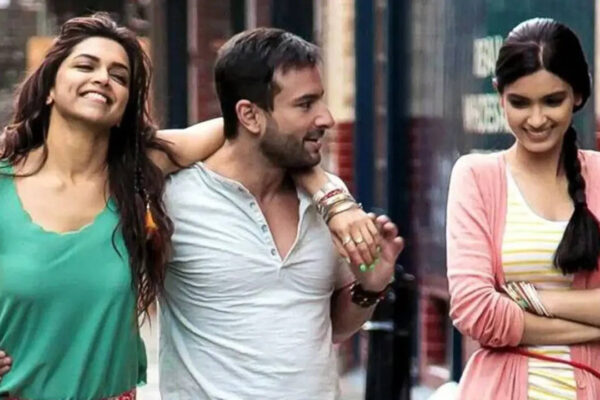 When Deepika Padukone made an unfiltered 'Cocktail' confession: 'It’s a bigger compliment when women make pass at me' | Hindi Movie News