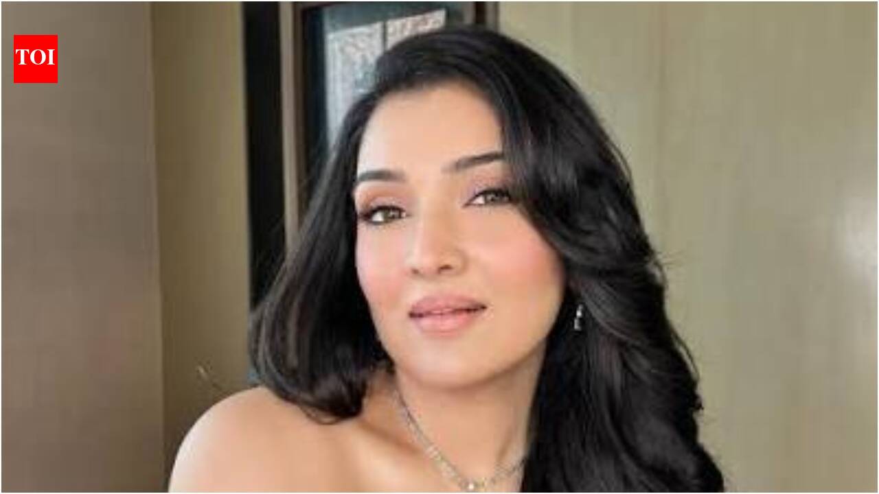 'They think because I'm Govinda's daughter, I won't audition': Tina Ahuja on why filmmakers are afraid to call her for look tests | Hindi Movie News