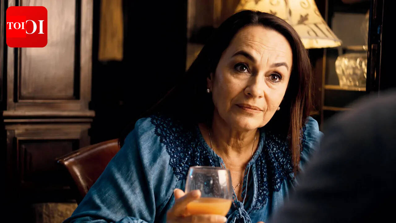 'We were already family': Soni Razdan opens up on playing mother to Karisma Kapoor in 'Brown' and how their real-life bonding made it easier