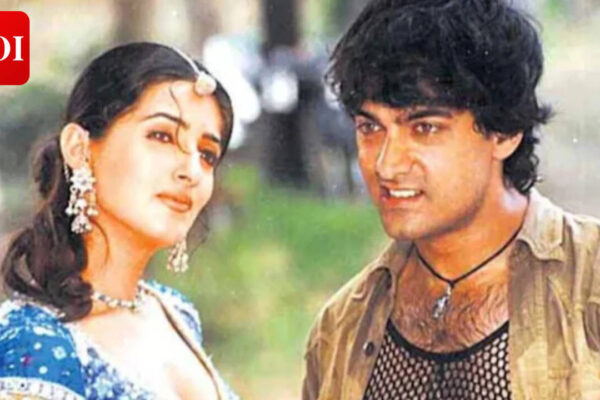 Twinkle Khanna: 'He almost slapped me': When Twinkle Khanna recalled Aamir Khan’s wild reaction over Akshay Kumar on ‘Mela’ sets | Hindi Movie News