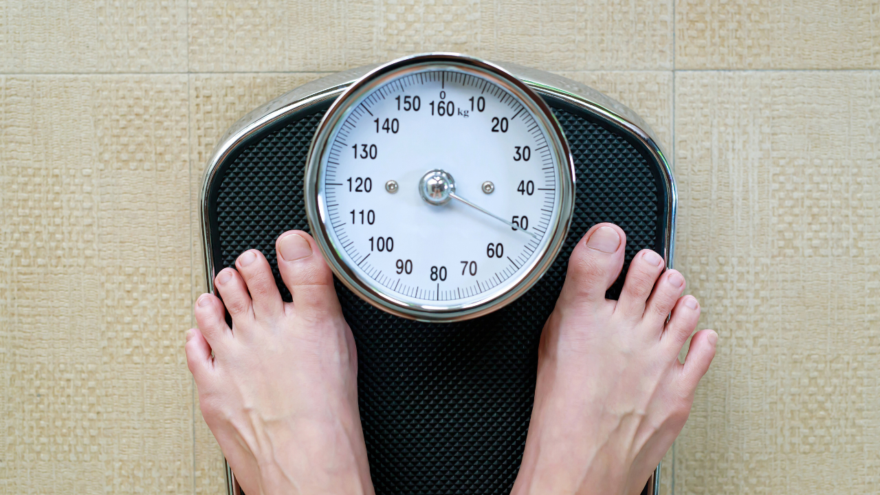 Can’t stop checking your weight? Psychology says it’s not paranoia, here’s what it could mean