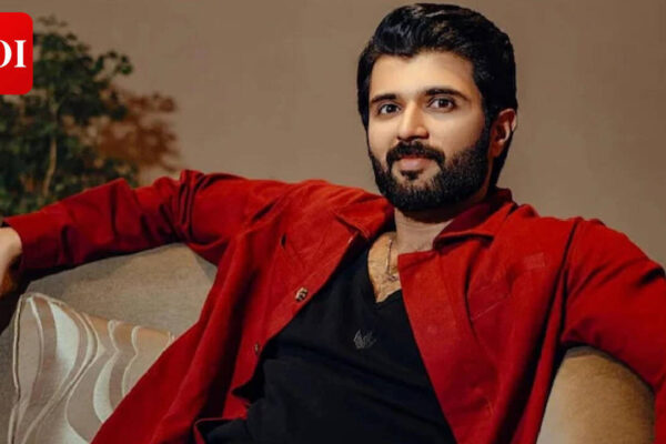 Vijay Deverakonda reflects on his theatre days, says, 'I needed any opportunity to perform' |