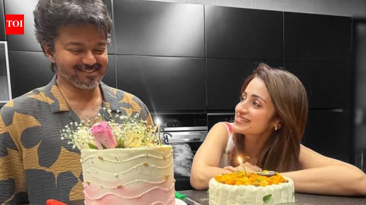 Trisha Krishnan lovingly looks at Vijay Thalapathy in her late birthday post for him amid speculations of unfollowing: 'To the person who...' |