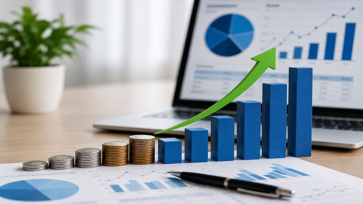Ashwini Agarwal prefers private banks and FMCG, cautious on IT and metals