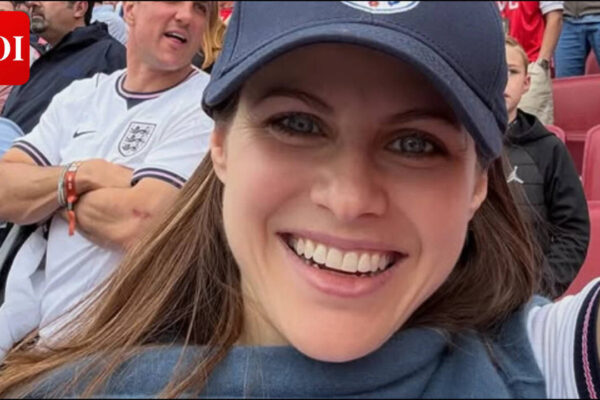 Alexandra Daddario ‘clocks’ David Beckham while attending the England vs Ghana FIFA game |