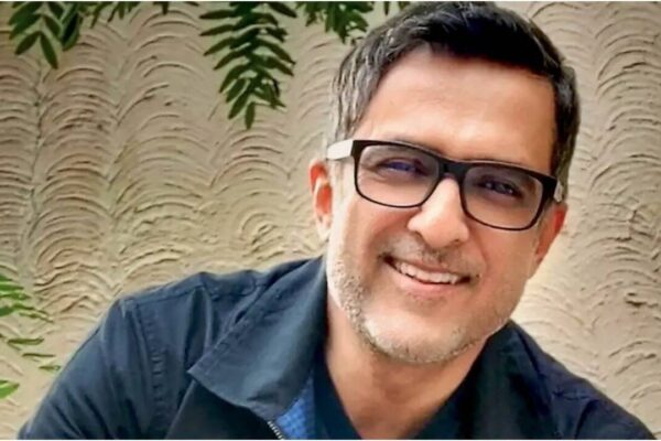 Sanjay Suri: 'The theme of displacement and search': Sanjay Suri opens up about his personal connect with 'Main Vaapas Aaunga' | Hindi Movie News