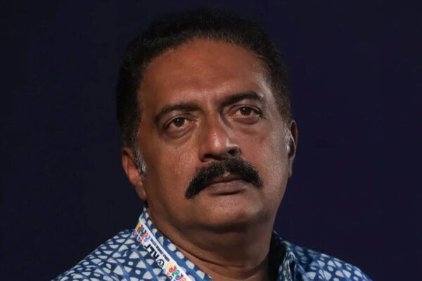 Prakash Raj: When Prakash Raj mocked ‘Dhurandhar 2’ and took swipe at Allu Arjun, Mahesh Babu and Jr NTR: 'I am far from Dhurandhar, are you too?' | Tamil Movie News