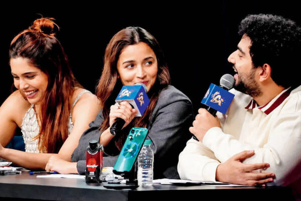 India'S Got Latent Season 2: Alia Bhatt tells Samay Raina she couldn't stop laughing while watching IGL on a flight: 'Not realising Raha was sleeping next to me' | Hindi Movie News