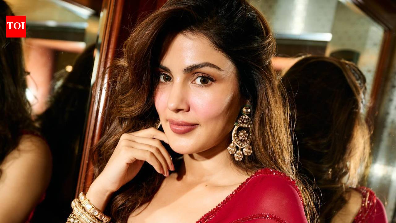 Rhea Chakraborty says she is currently single, reveals what she looks for in a partner: 'I can't marry before Showik' | Hindi Movie News