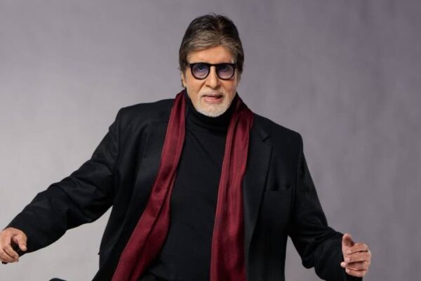 Amitabh Bachchan: 'Actors charge Rs 50-100 crore and then entourage cost except Amitabh Bachchan who paid for his own van, spotboy,' recalls producer: 'You think we are fools?' | Hindi Movie News
