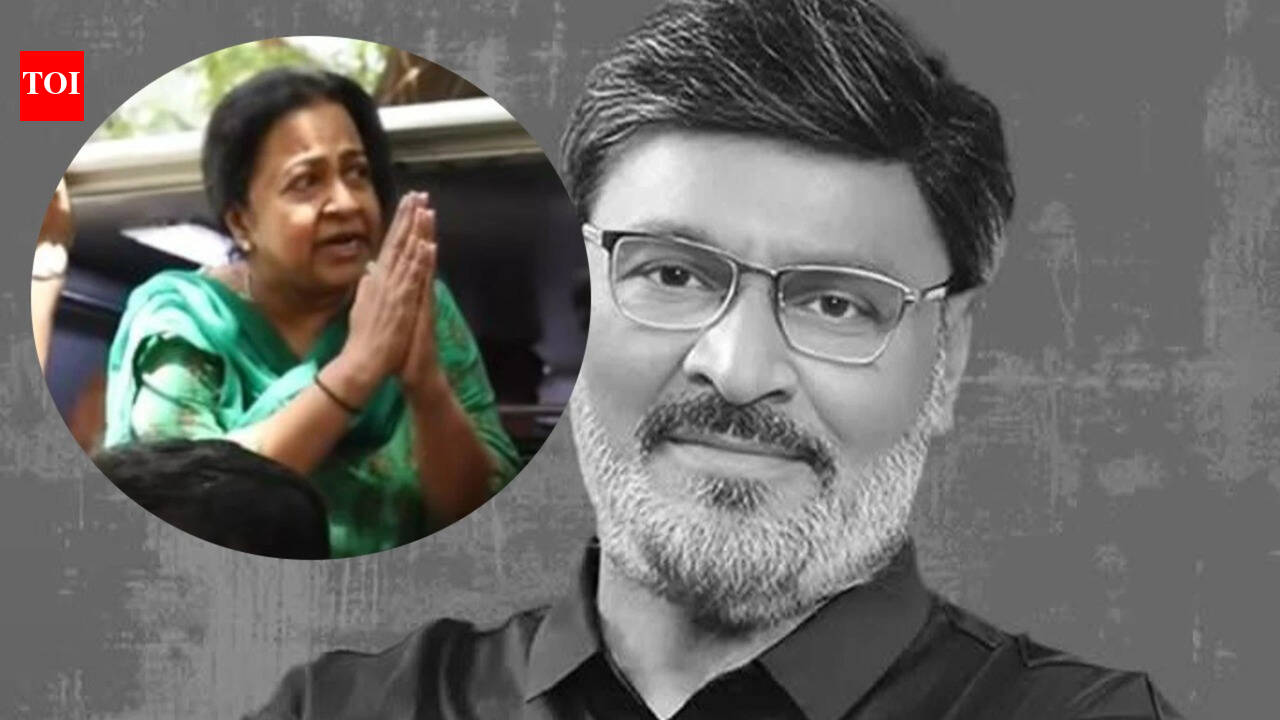 K Bhagyaraj Passes Away: Radhika Sarathkumar pleads to the media for privacy as K Bhagyaraj's mortal remains brought home for public homage | Tamil Movie News