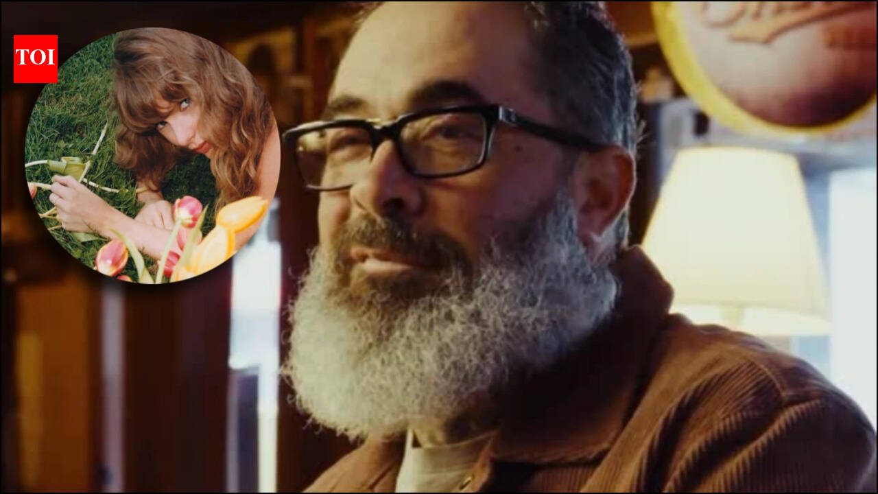 Aaron Lewis’ upcoming album booklet used as Taylor Swift’s packaging material; he wonders, 'What is going on?' |