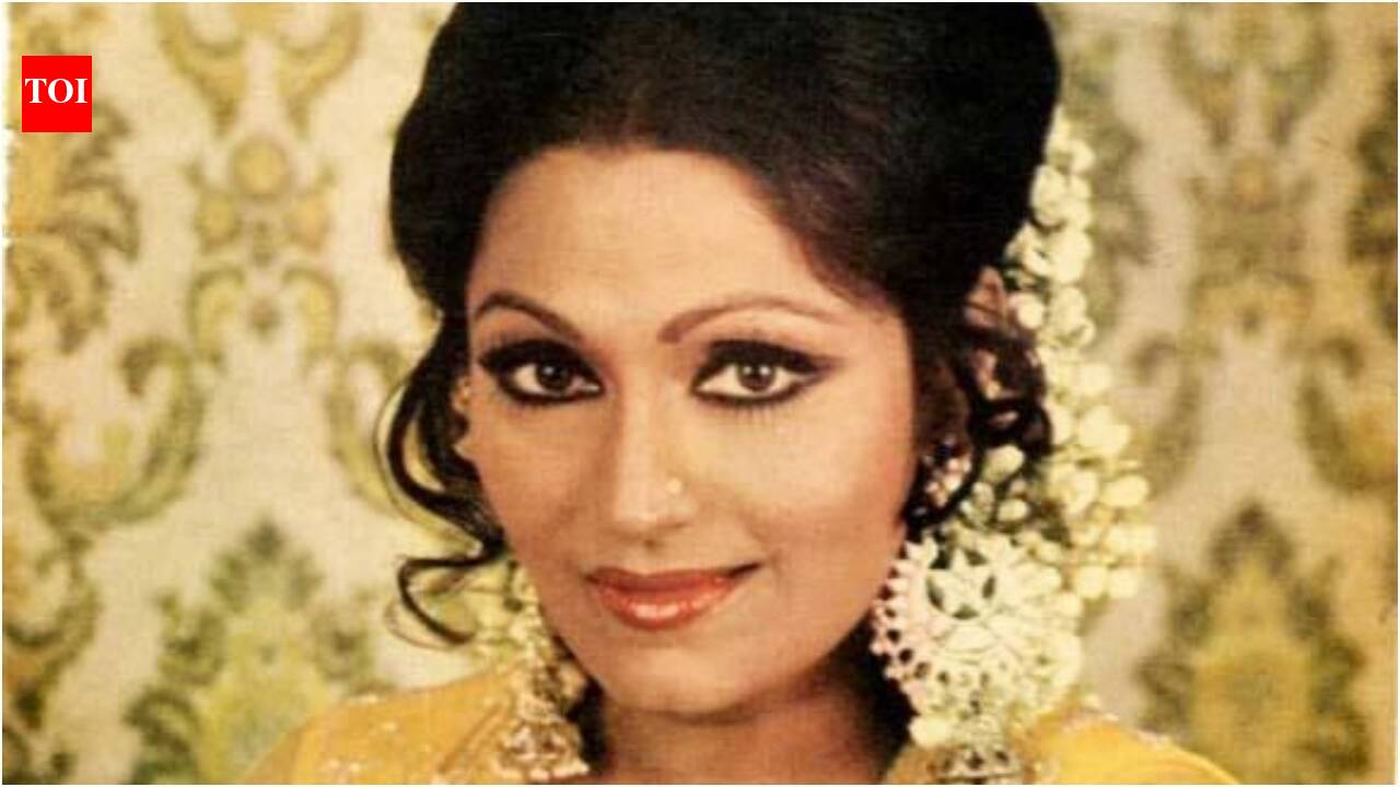 Bindu revealed she stopped Yash Chopra's ‘Joshila’ shoot for two hours over bikini scene: 'You never told me about this earlier' |