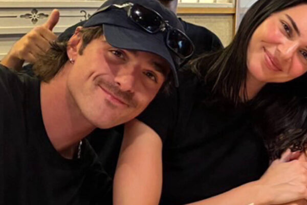 Kendall Jenner and Jacob Elordi walk hand-in-hand at Brisbane airport after meeting actor's mother - PICS |