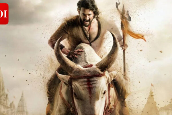 SS Rajamouli to Shoot Epic War Sequence in Varanasi with Mahesh Babu and 3,500 Artistes |