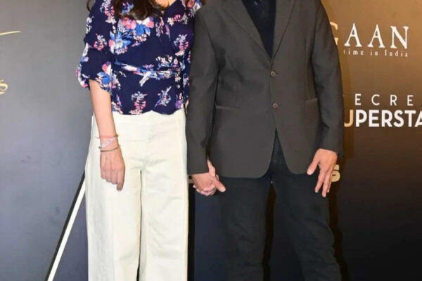 Aamir Khan holds girlfriend Gauri Spratt's hand at Lagaan 25 bash; ex-wife Kiran Rao and son Azad join festivities | Hindi Movie News