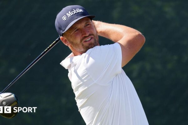 US Open 2026: Wyndham Clark stands firm as Scottie Scheffler makes move at Shinnecock Hills
