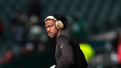 AJ Brown gets brutally mocked by NFL fans for choosing No. 1 jersey with Patriots
