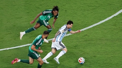 Algeria file official complaint with FIFA after referee doesn't show Lionel Messi red card: ‘Cannot remain silent’