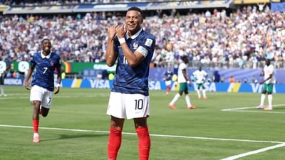 $3 Million statement from Kylian Mbappe: French captain kills Senegal's hopes with a stunner