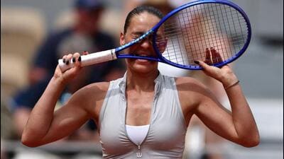 Stunning win for Kostyuk as nervous Swiatek caves in