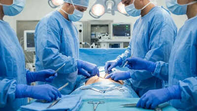 ASHA worker dies after quack performs C-sec at sealed hosp, newborn survives | Varanasi News