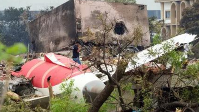 Pilots' organistaion casts doubt on interim Air India crash report, says AAIB must run simulator tests | India News