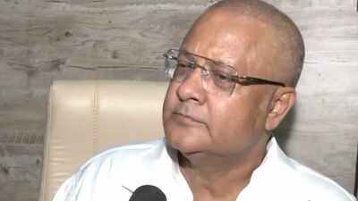 TMC minority cell secretary Ajmal Siddiqui resigns, says party is collapsing because of Abhishek Banerjee | Kolkata News