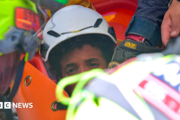 Venezuela earthquake: Two boys rescued from rubble after days of being trapped