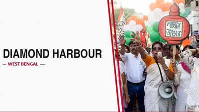 In another blow to Mamata Banerjee, 9 TMC councillors quit; Diamond Harbour municipal board dissolved | Kolkata News