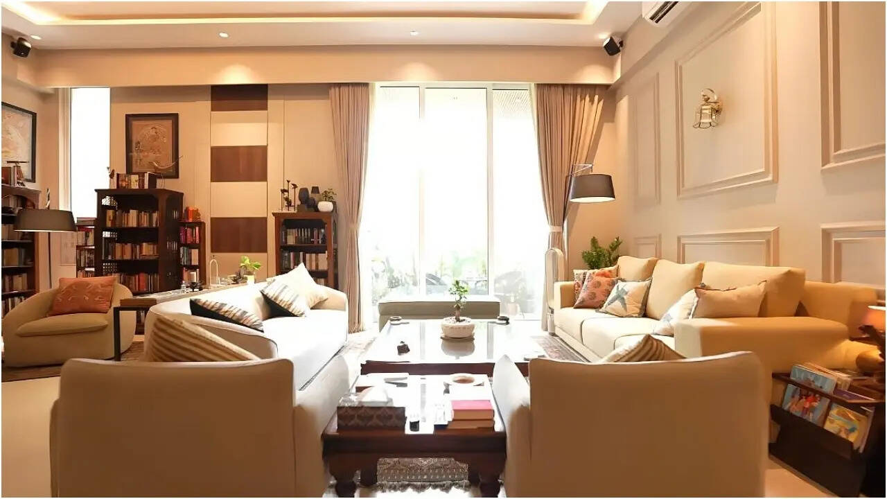 Vedang Raina: From cream sofas to Bombay to Goa poster: A peek inside Vedang Raina's rented Mumbai home with Farah Khan and Sharvari | Hindi Movie News