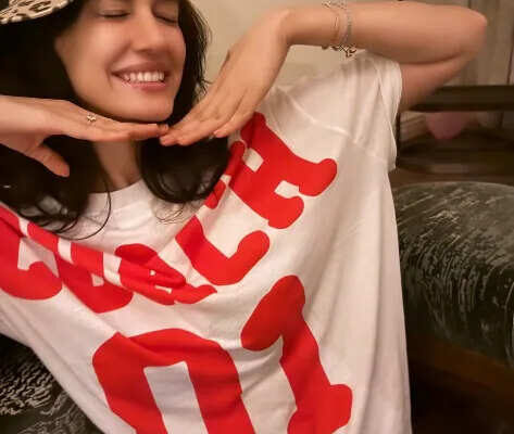 Disha Patani: Mouni Roy shares INSIDE PICS from BFF Disha Patani’s cozy birthday party celebrations with Krishna Shroff and Stebin Ben | Hindi Movie News