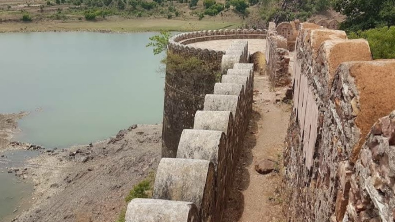 Gagron Fort: This hidden UNESCO fort in Rajasthan is surrounded by rivers on three sides and almost no one visits it |
