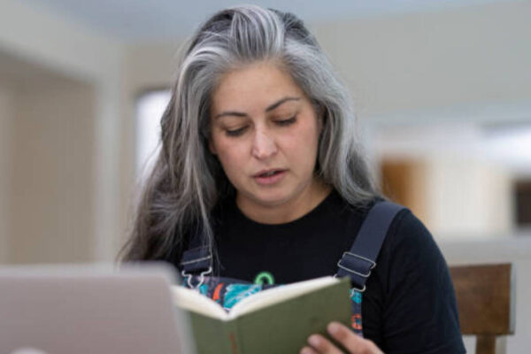 Why more people are ditching hair colour and embracing their greys - here's what Psychology says about them |