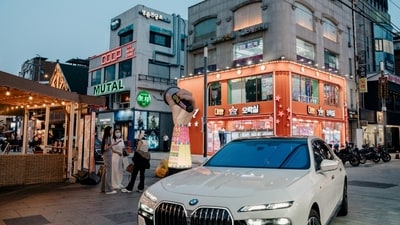 Crazy Rich Returns Lure Cabbies and Even Kids to Red-Hot Asian Markets