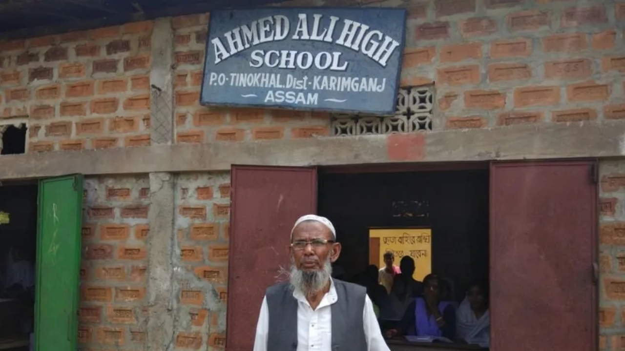 “I thought my children could also study if I…”: This rickshaw driver father’s dream to educate his children transformed an entire village |