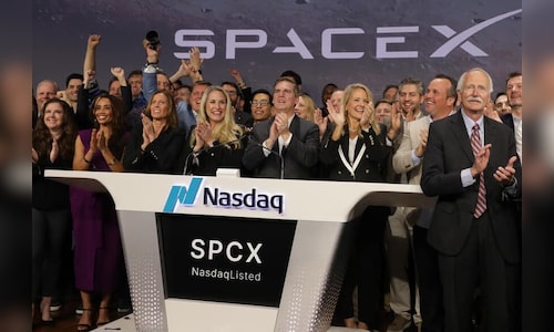 SpaceX shares to more than double to above $400, research firm predicts