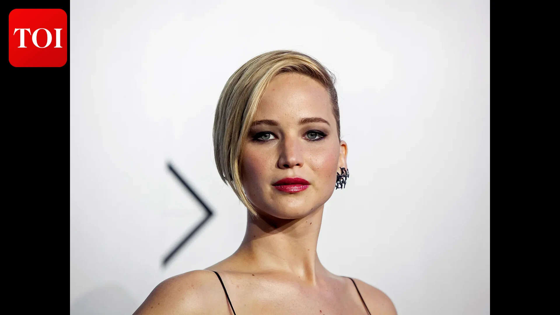 'One Month Mark': Jennifer Lawrence to feature in romantic comedy | English Movie News