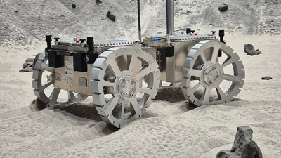 Lizard-Inspired Engineering: Lizard-inspired Mars rover wheels could transform space exploration by swimming through sand |
