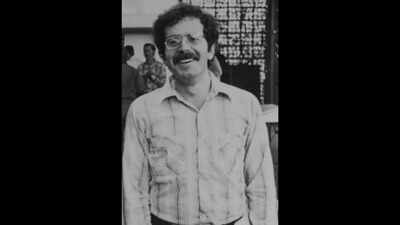 Quote of the day by American astronomer Marc Aaronson: “If we are going to die anyway...why be cautious? Why not risk all now, at this moment, in this adventure?” |
