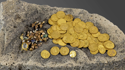 Metal detector uncovered a 1,400-year-old Byzantine treasure hidden beneath a stone in Israel |