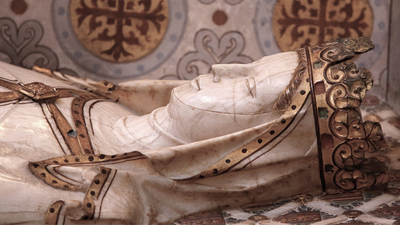 Most powerful queen of Europe unearthed after 700 years: Archaeologists finally opened the tomb of Queen Elisenda in Barcelona | World News